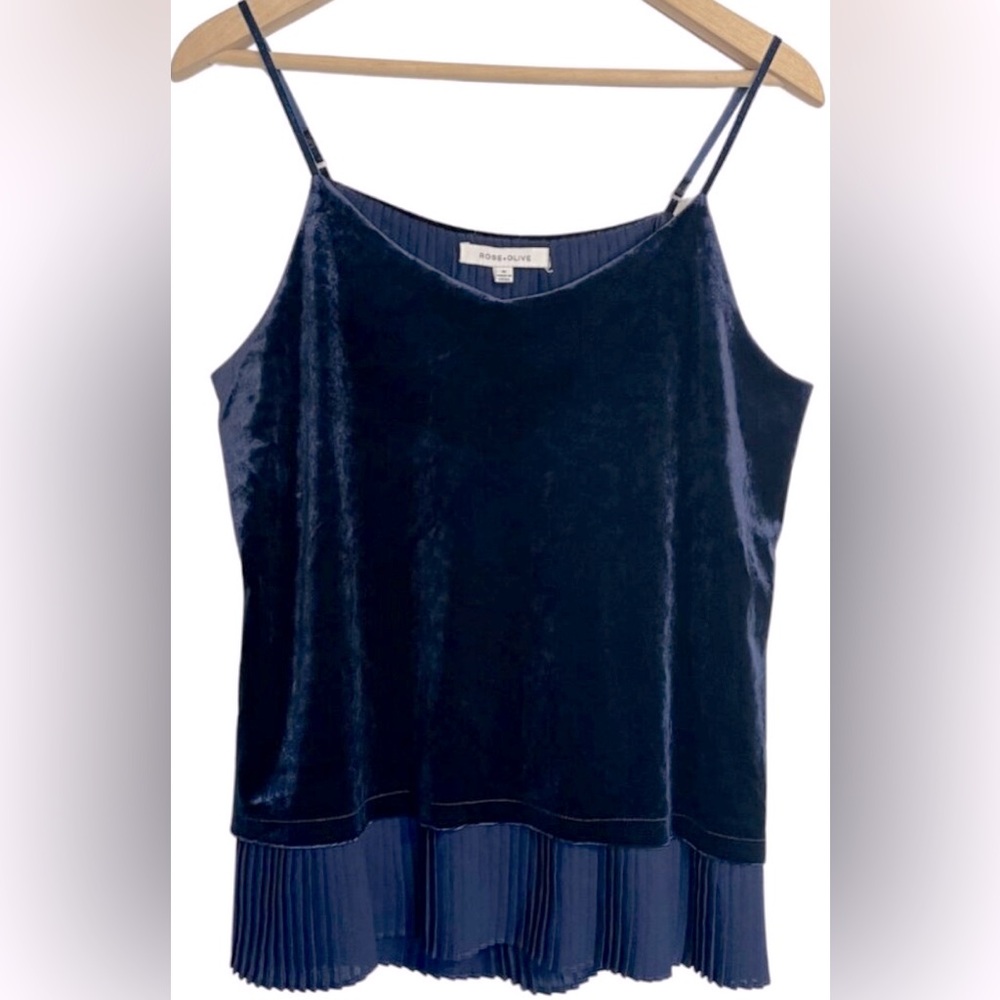EUC Navy Velvet Cami Top Features Pleated Lining;adj strap;Womens M